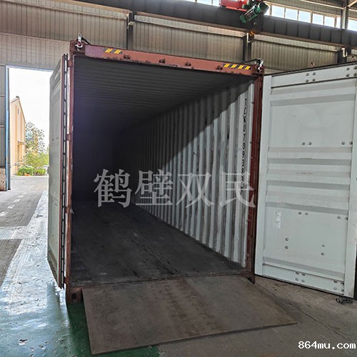 发往欧洲的矿井提升机